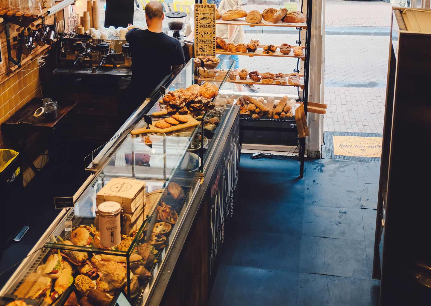 boulangerie donnant sur la rue